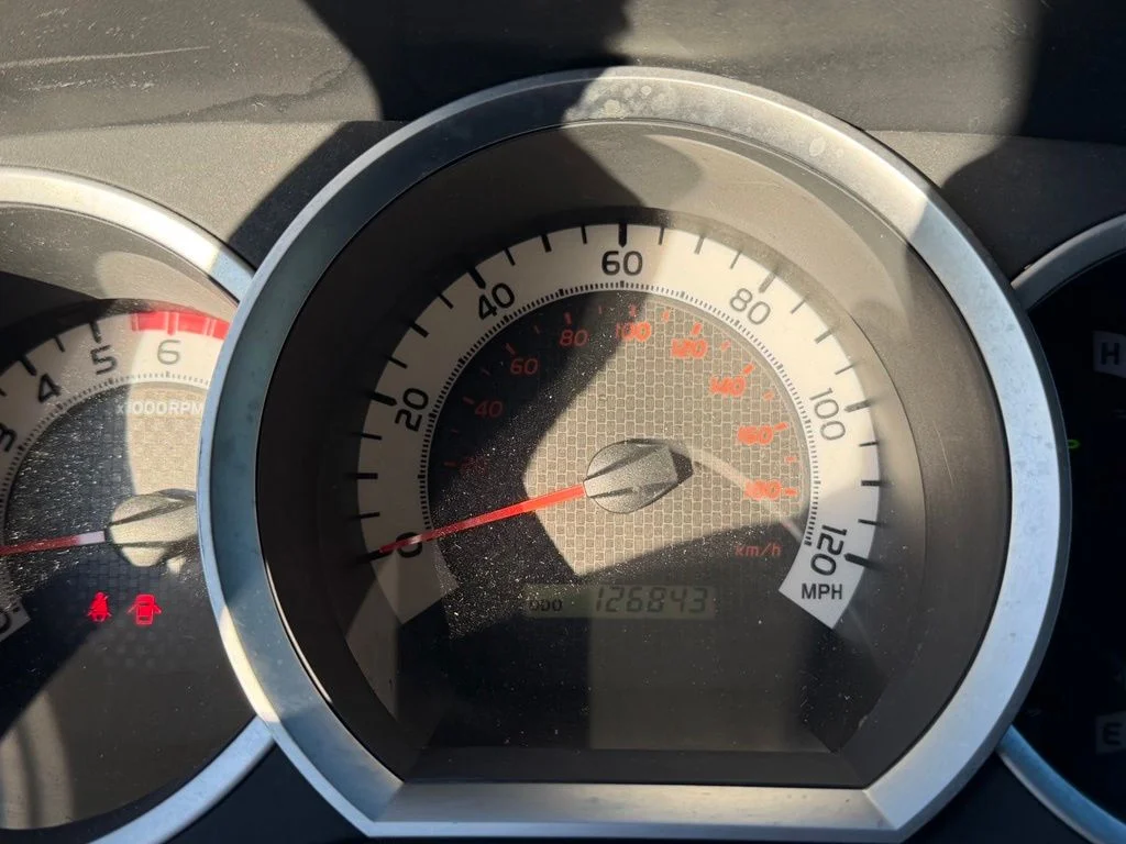 Used 2015 Gray Toyota Base image 30