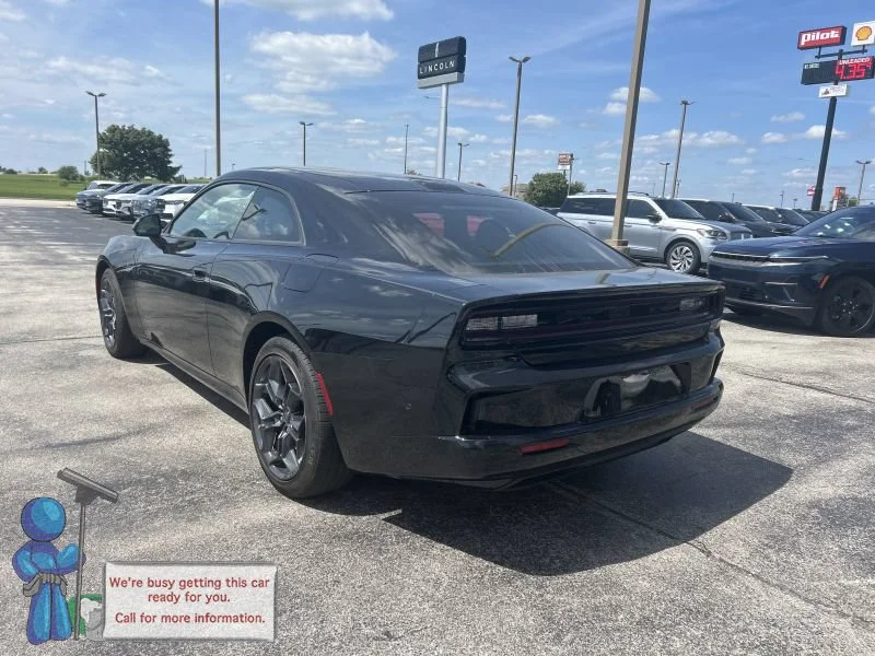 Used 2025 Diamond Black Dodge R/T image 3