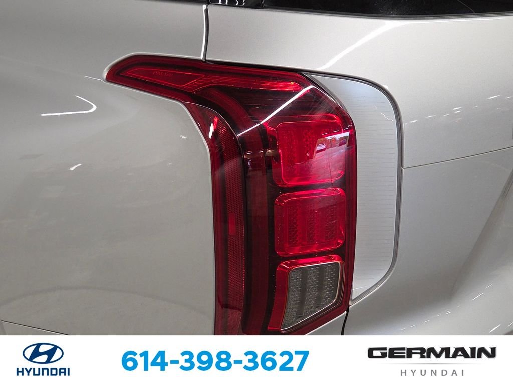 Used 2022 Silver Hyundai Calligraphy image 16