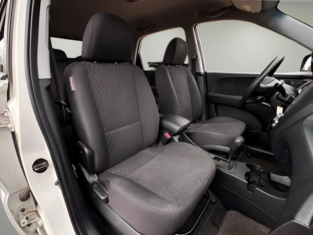 Used 2007 White Kia LX image 19