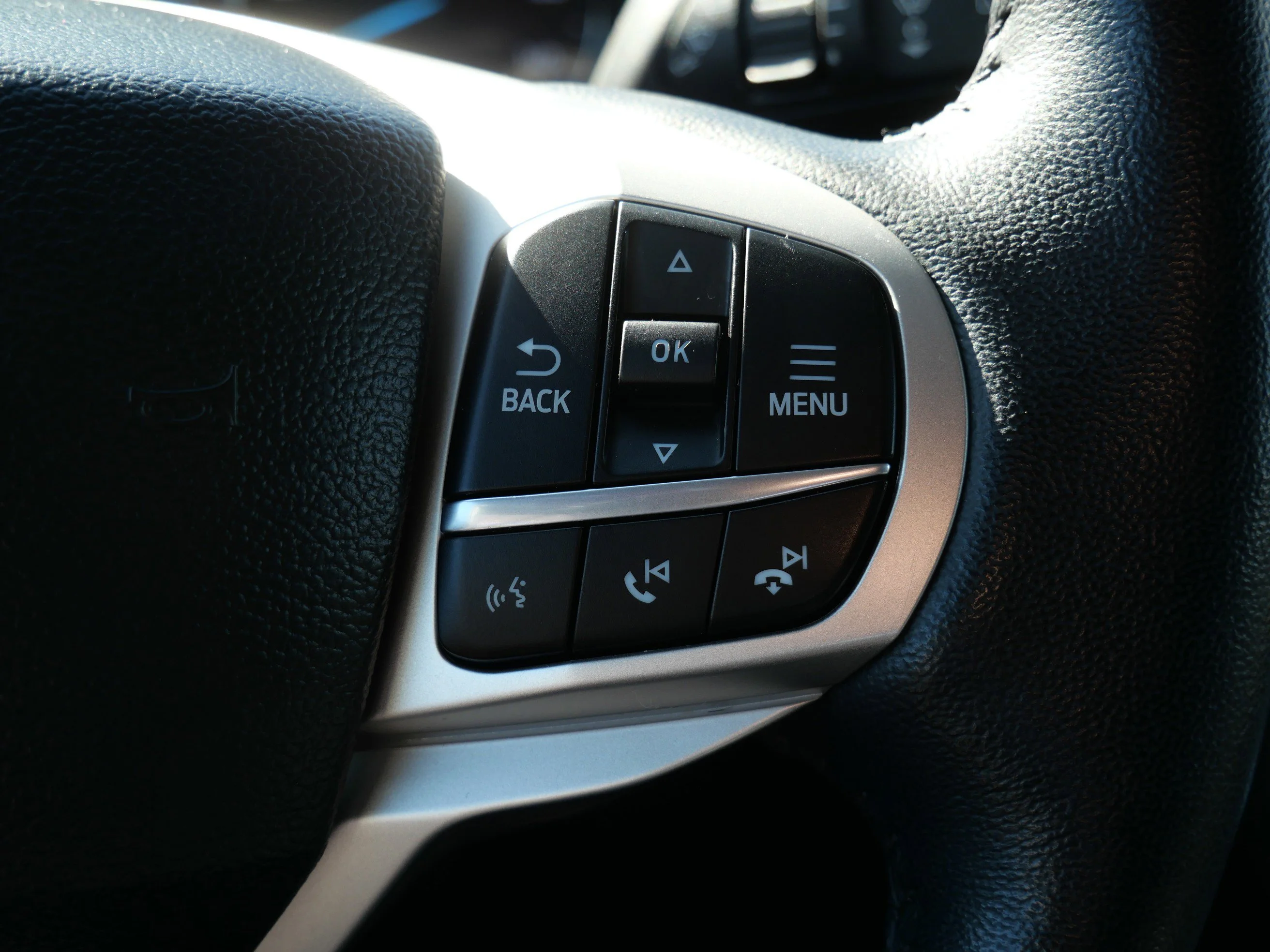 Used 2023 Oxford White Ford Limited image 27