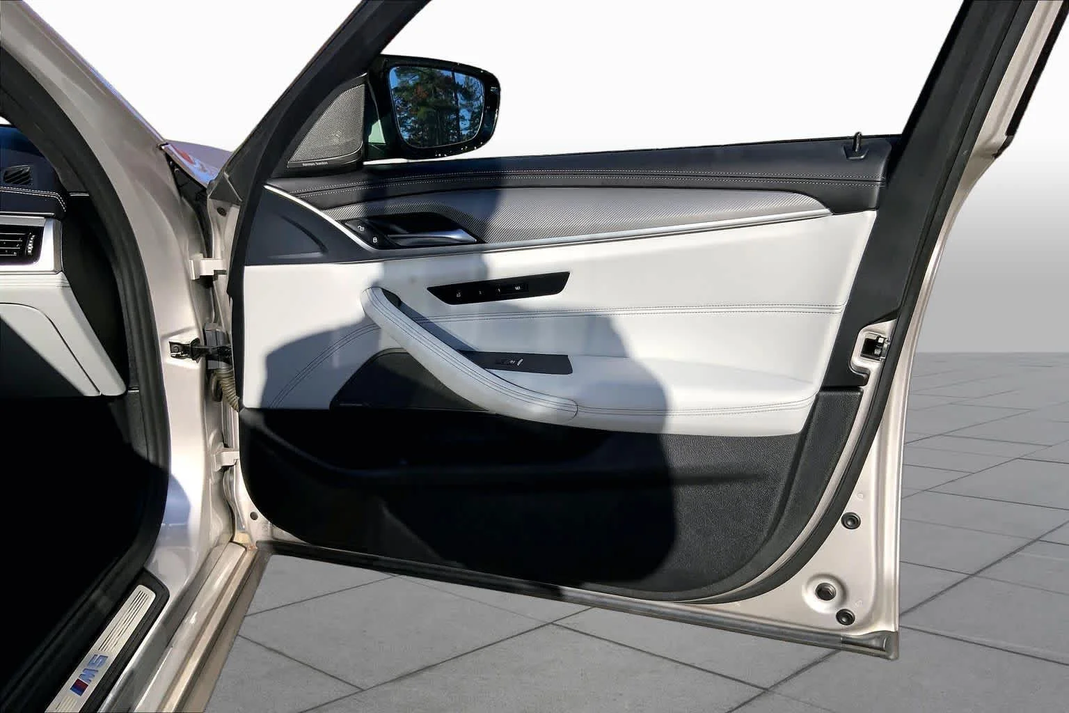 Used 2020 Rhodonite Silver Metallic BMW  image 21