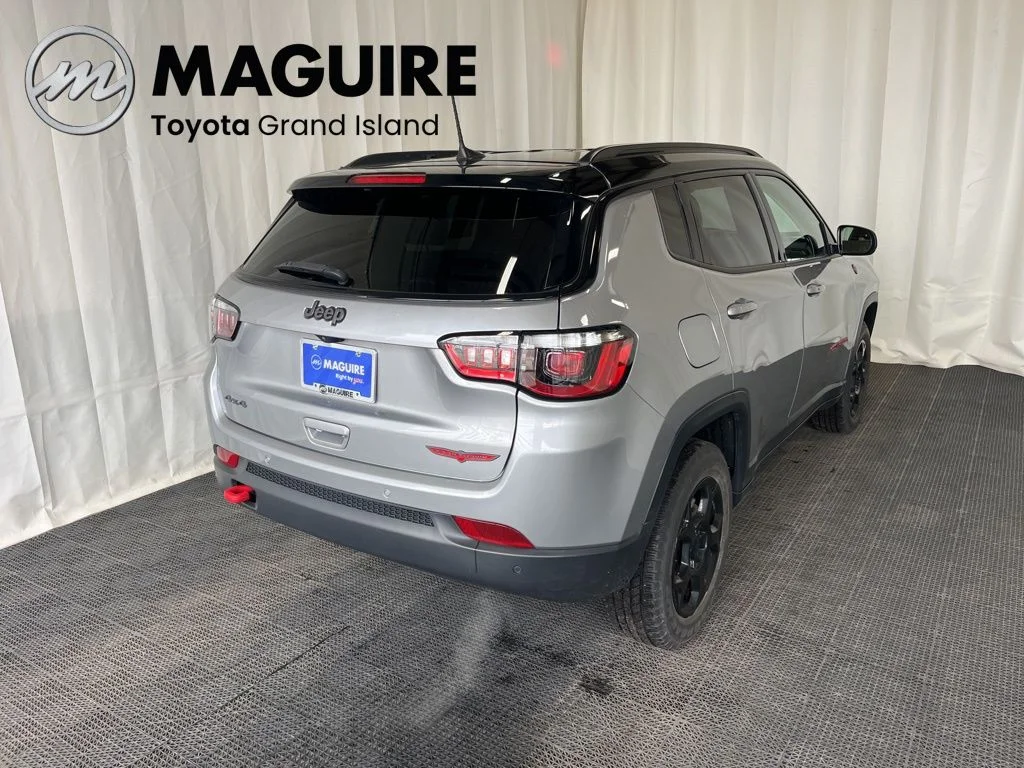 Used 2023 Silver Jeep Trailhawk image 31