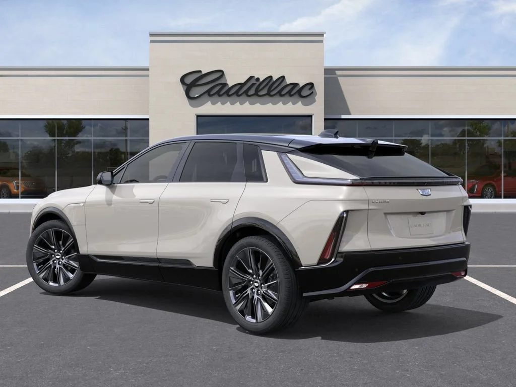 2027 Cadillac LYRIQ Signature Sport - Photo 3