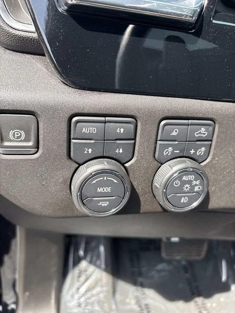 2024 Chevrolet Silverado 1500 High Country - Photo 47