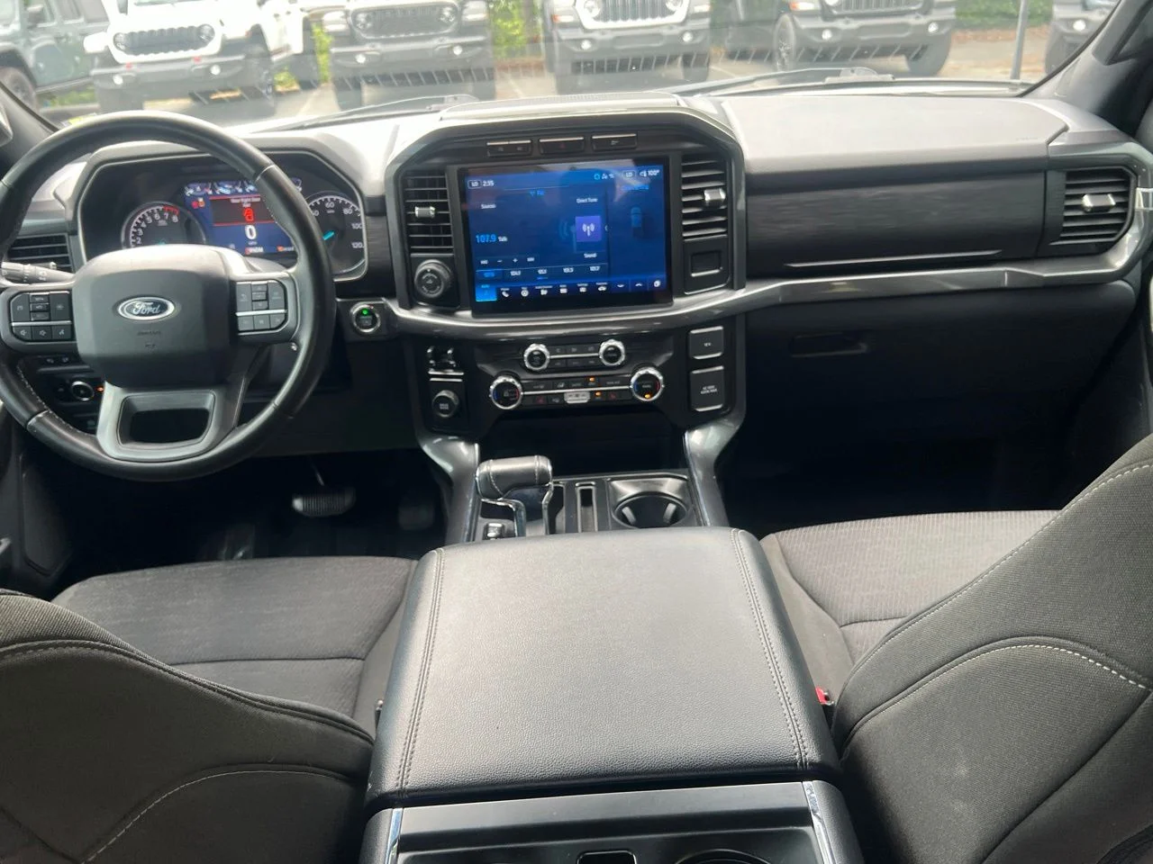 Used 2023 White Ford XLT image 19