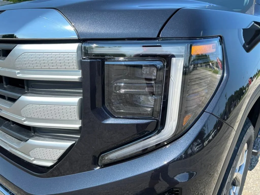 Used 2026 Silver GMC SLE image 30