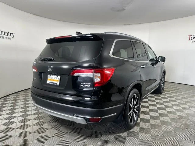 Used 2020 Black Honda Touring image 6