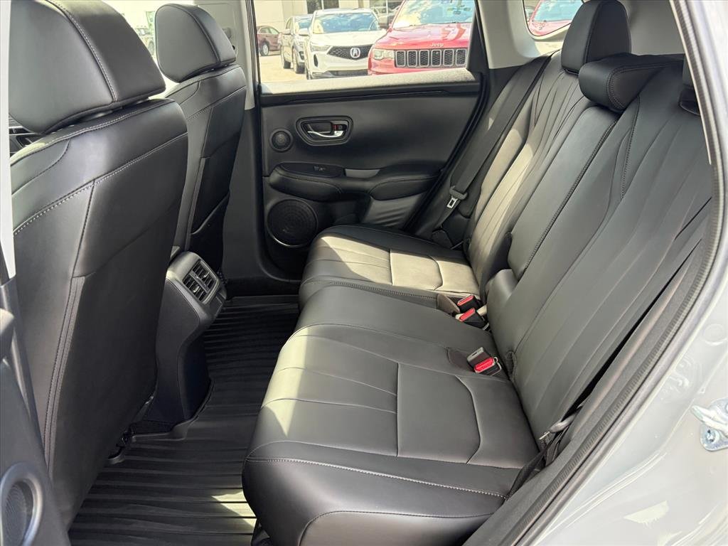 Used 2025 Urban Gray Pearl Gy Acura Base image 19