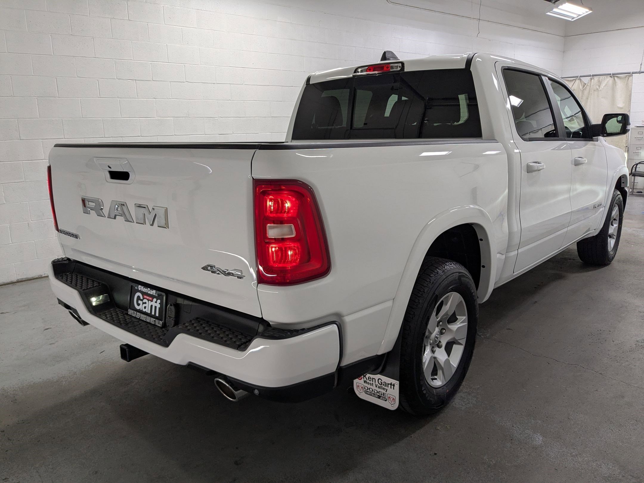 New 2026 Bright White Clear-Coat Exterior Paint RAM Big Horn image 4