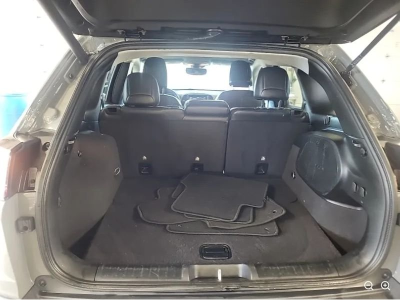 Used 2020 Sting-Gray Clearcoat Jeep Limited image 8