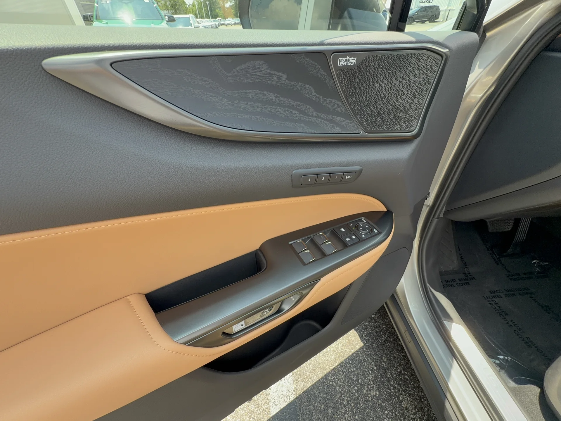 Used 2024 Atomic Silver Lexus Luxury image 8