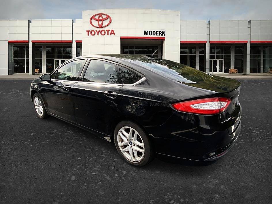 Used 2016 Shadow Black Ford SE image 11
