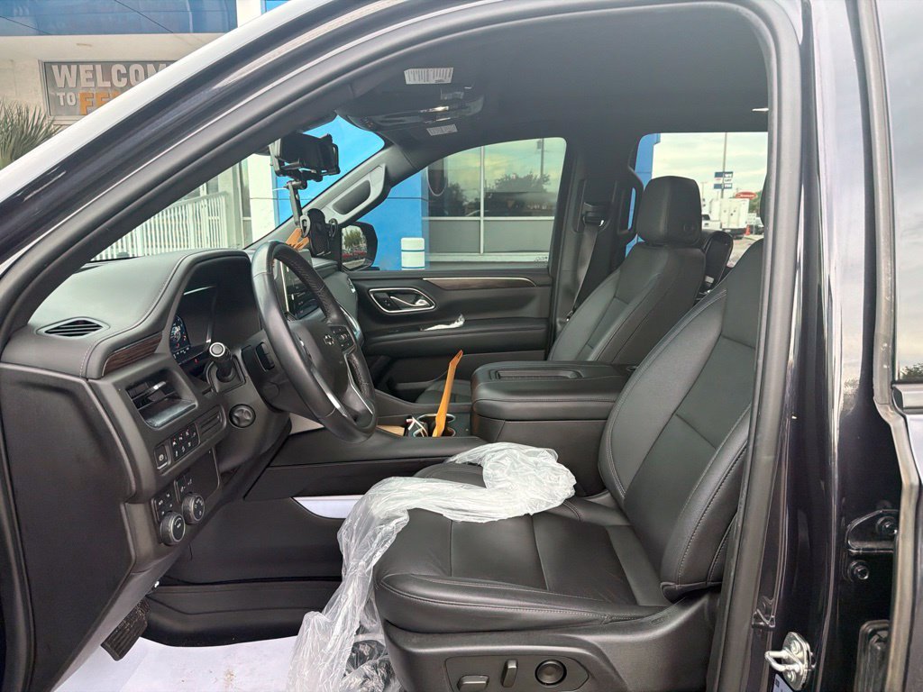Used 2022 Gray Chevrolet Z71 image 20