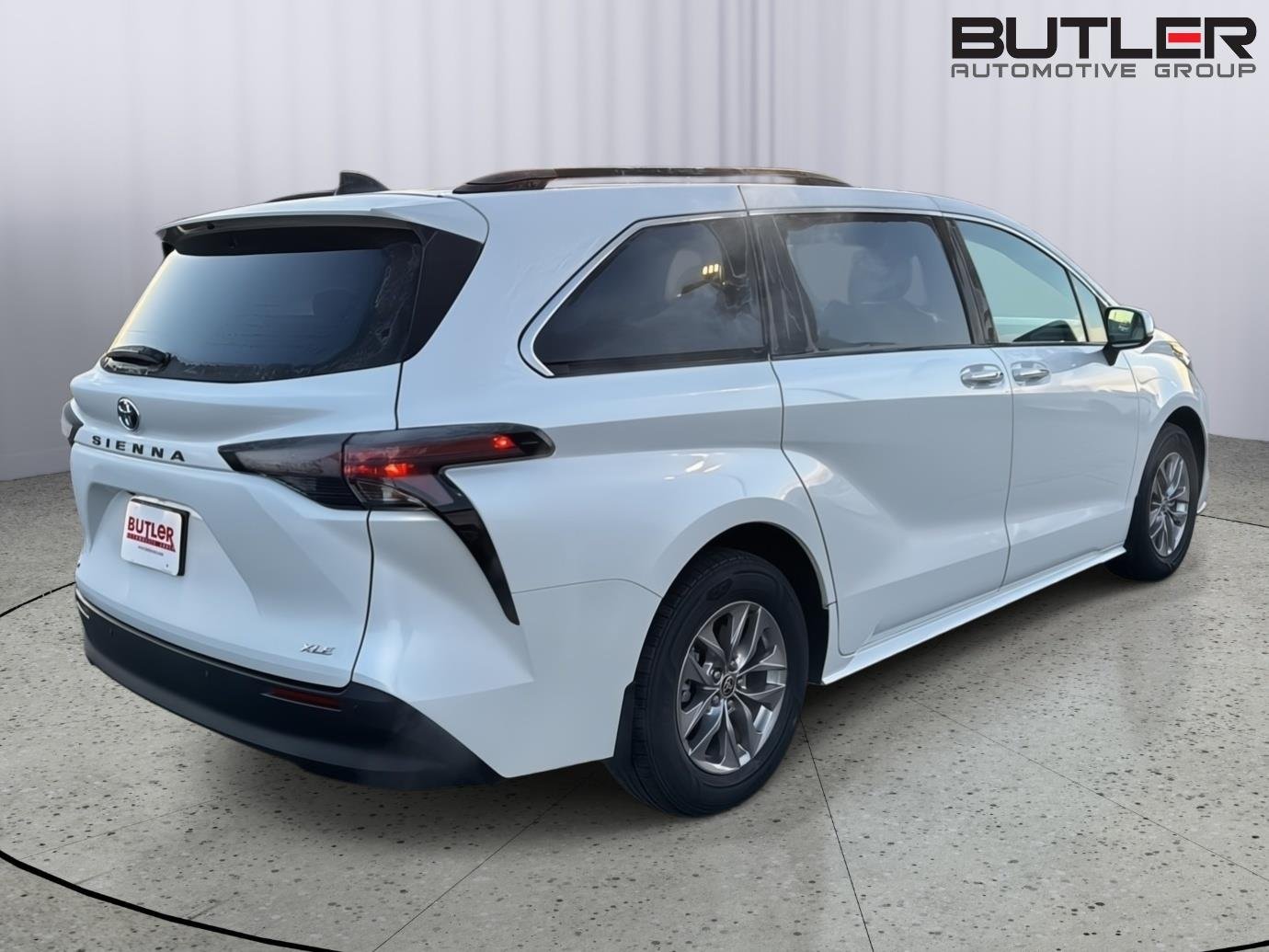 Certified Used 2025 Wind Chill Pearl Toyota XLE 7-Passenger image 5