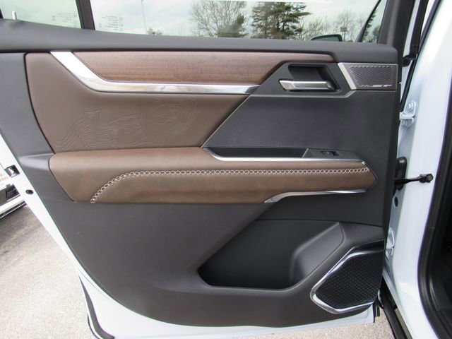 New 2026 Glacier White Tricoat GMC Denali Ultimate image 28