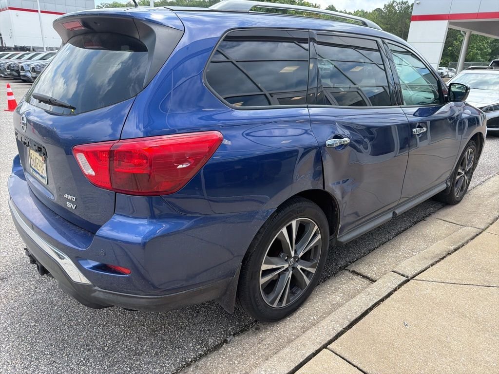 Used 2017 Blue Nissan S image 3