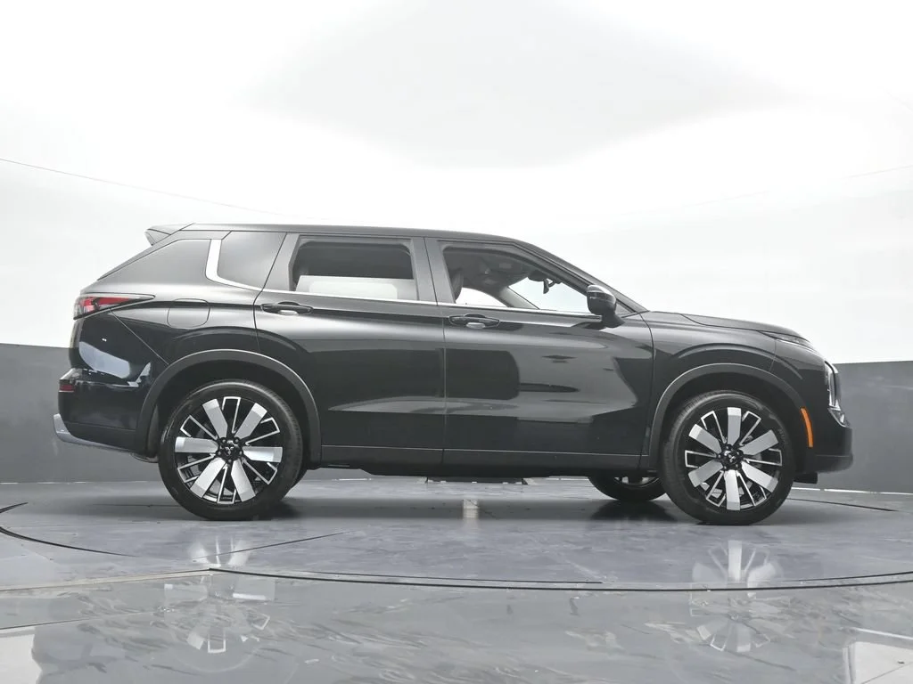 2026 Mitsubishi Outlander SE - Photo 71