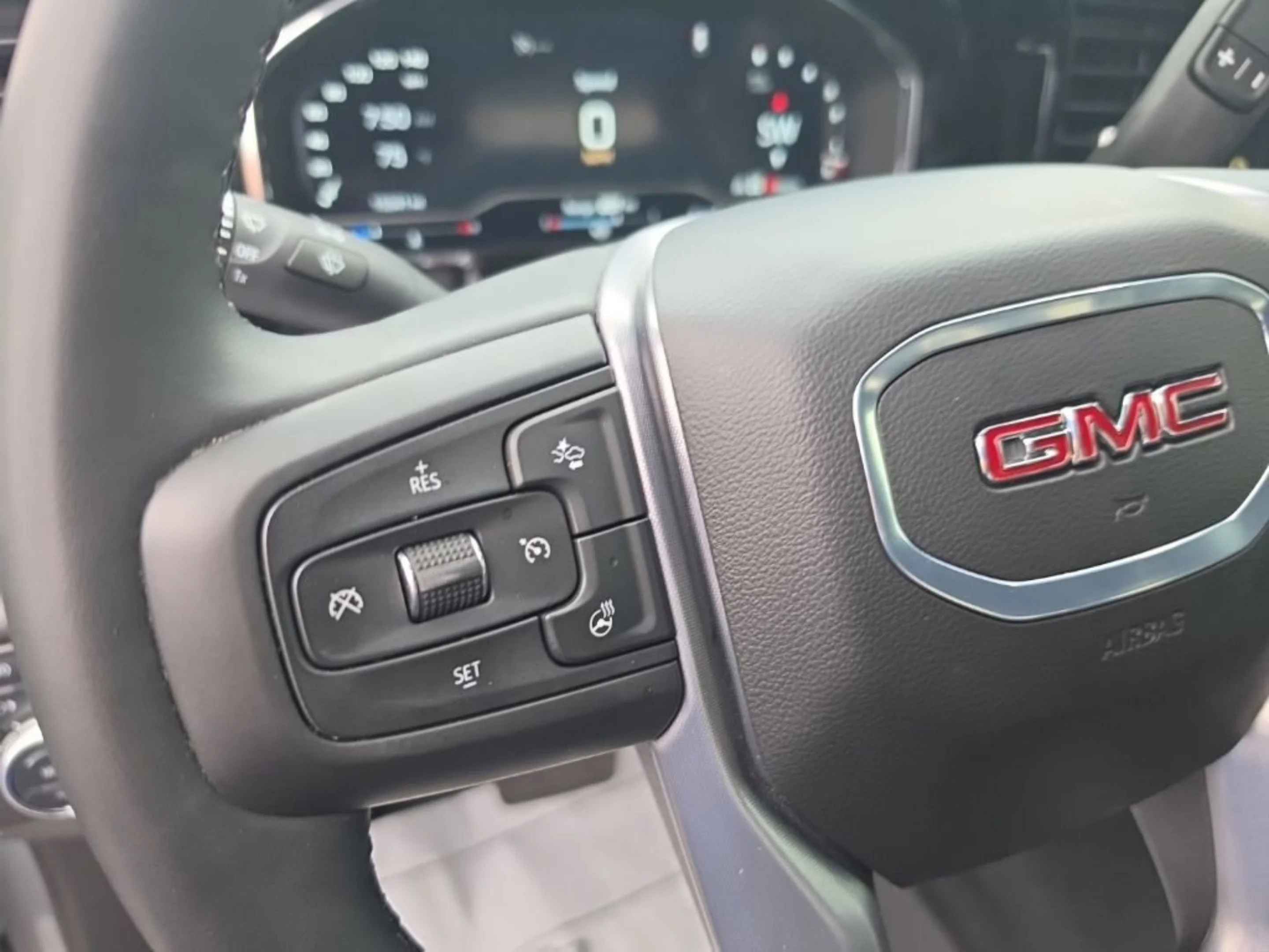 Used 2025 Sterling Metallic GMC Elevation image 15