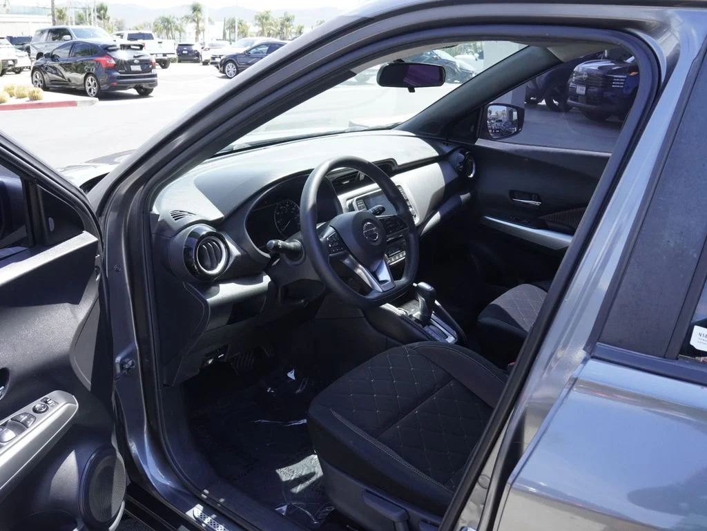 Used 2020 Gray Nissan SV image 20