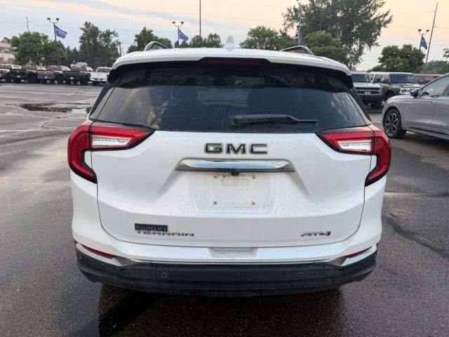 Used 2023 White GMC AT4 image 9