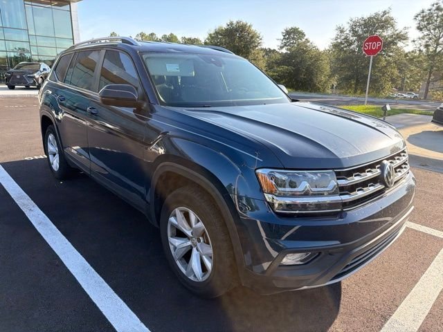 Used 2018 Blue Volkswagen 3.6L V6 SE image 3