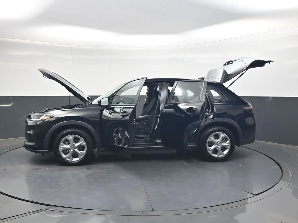 2025 Honda HR-V LX - Photo 36