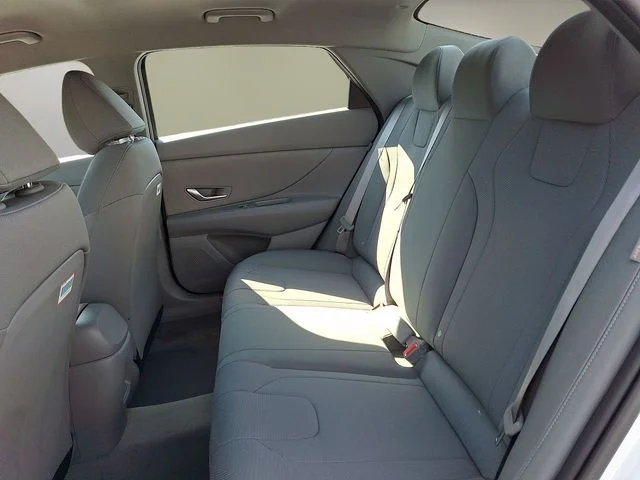 New 2026 White Hyundai SE image 7