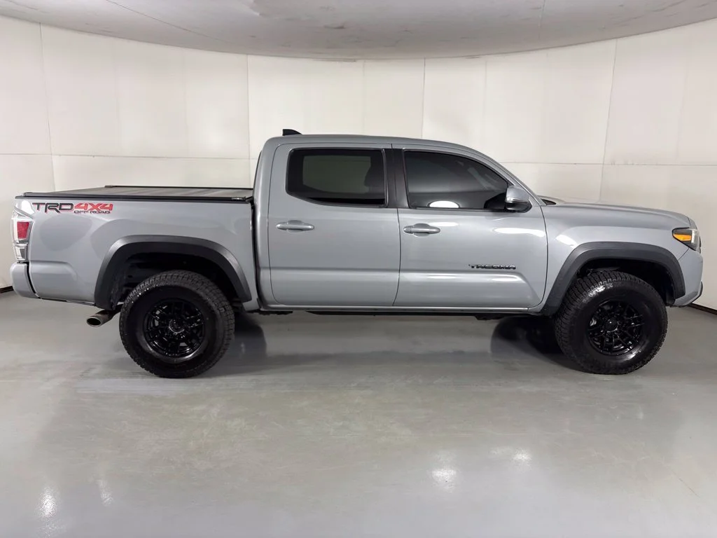 Used 2020  Toyota TRD Off-Road image 9