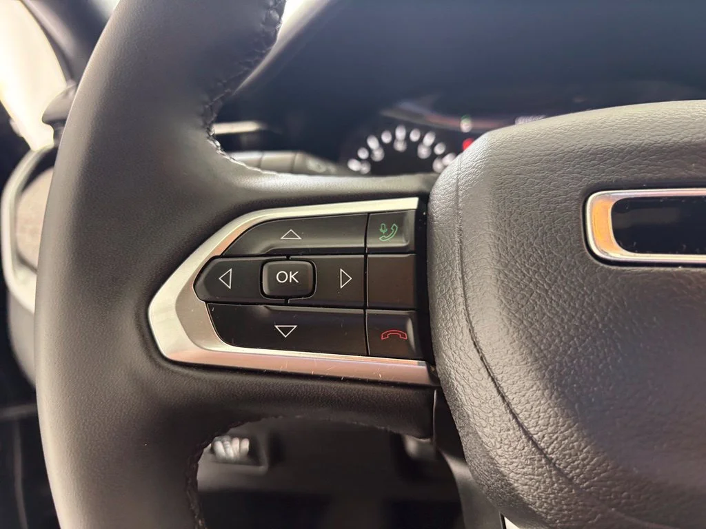 Used 2024 Black Jeep Latitude Lux image 4