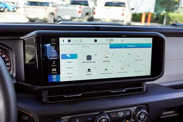 New 2026 Bright White Clear-Coat Exterior Paint Jeep Sport image 27