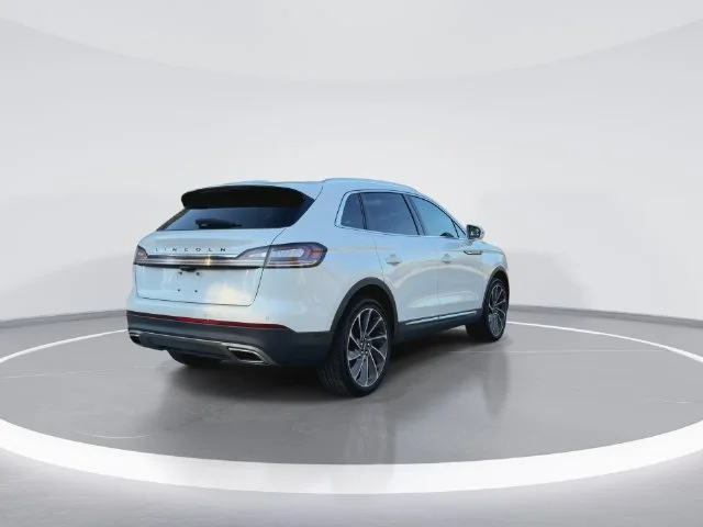 Used 2023 White Lincoln Reserve image 7