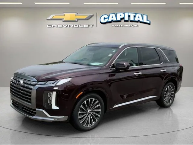Used 2024 Red Hyundai Calligraphy image 1