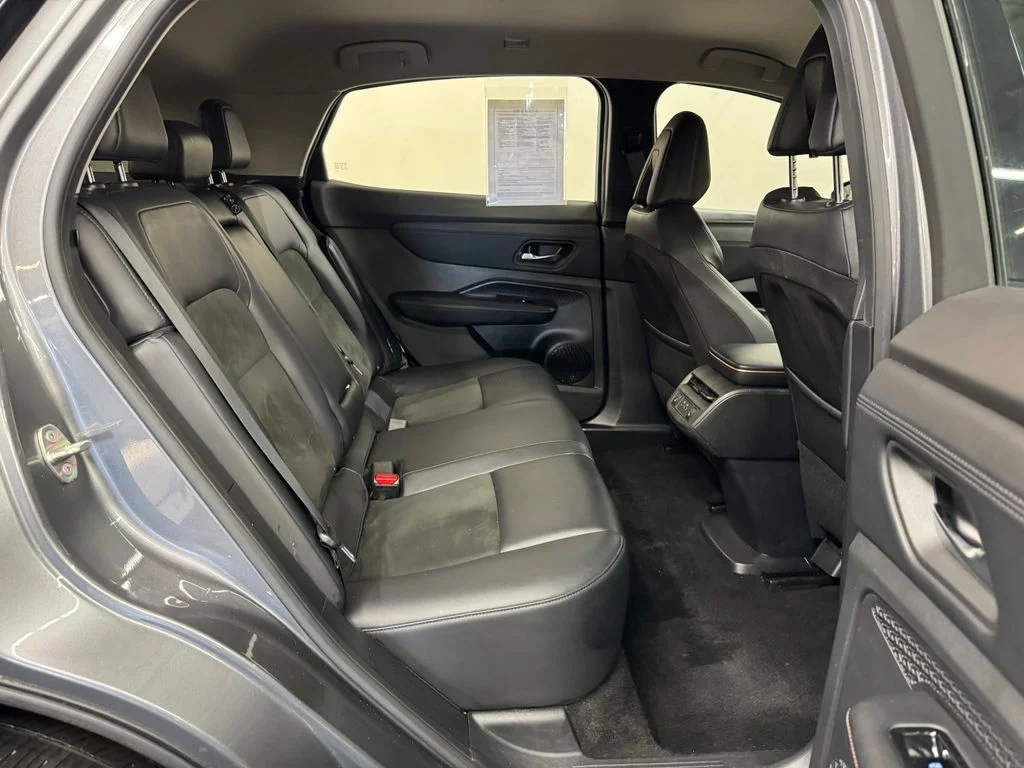 Used 2023 Gray Nissan ENGAGE image 28