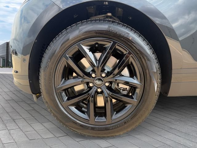 New 2026 Santorini Black Land Rover S image 9