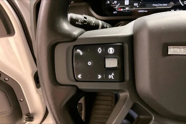 Certified Used 2024 White Land Rover X-Dynamic SE image 18