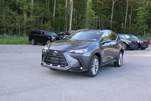 Used 2025 Gray Lexus 350 Luxury image 3