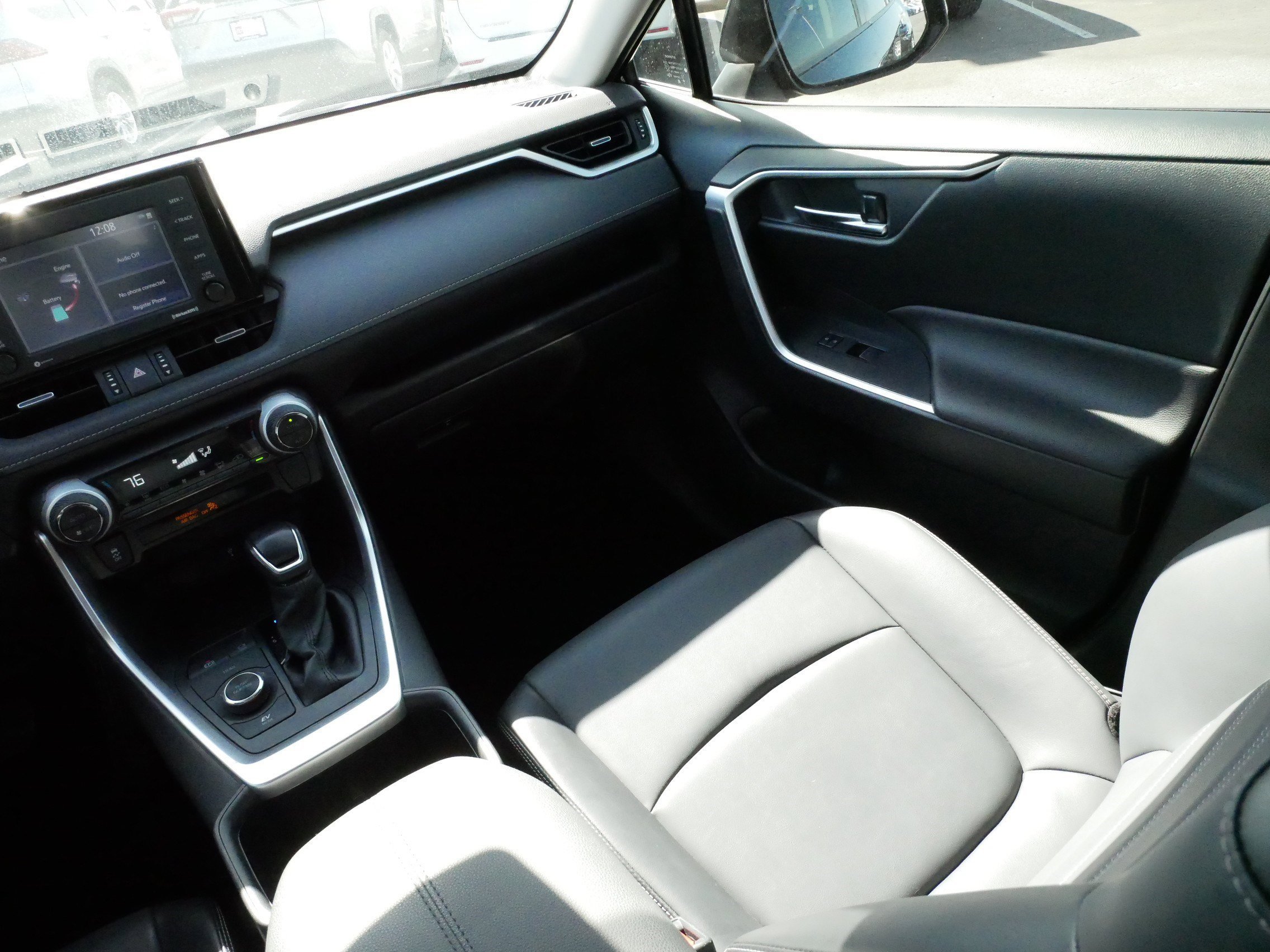 2022 Toyota RAV4 XLE Premium - Photo 11