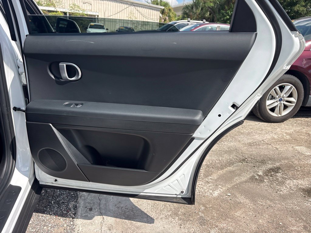 Used 2024 White Hyundai SEL image 18