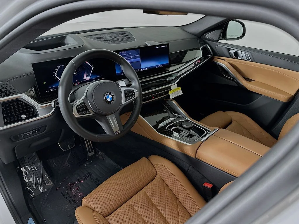 Used 2026 White Metallic BMW xDrive40i image 10