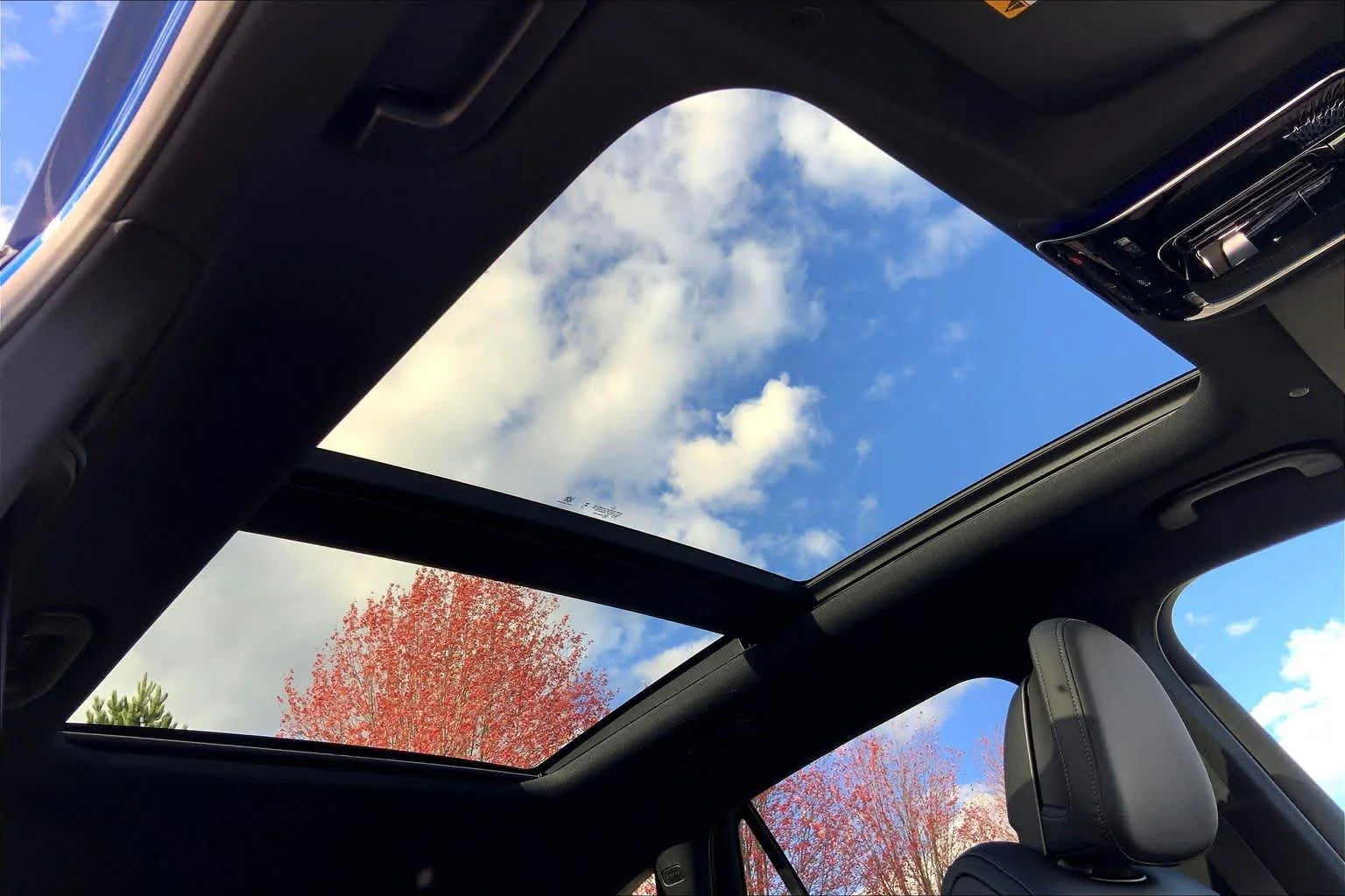 New 2026 Starling Blue Metallic Mercedes-Benz GLC 300 image 11