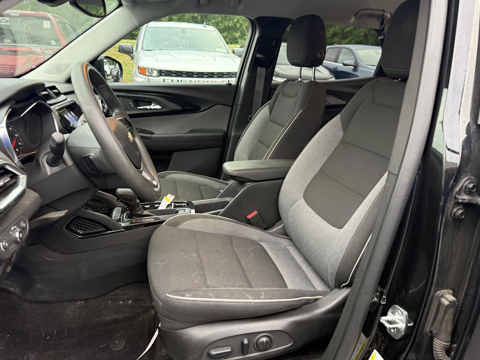 Used 2023 MOSAIC BLACK METALLIC Chevrolet LT image 11