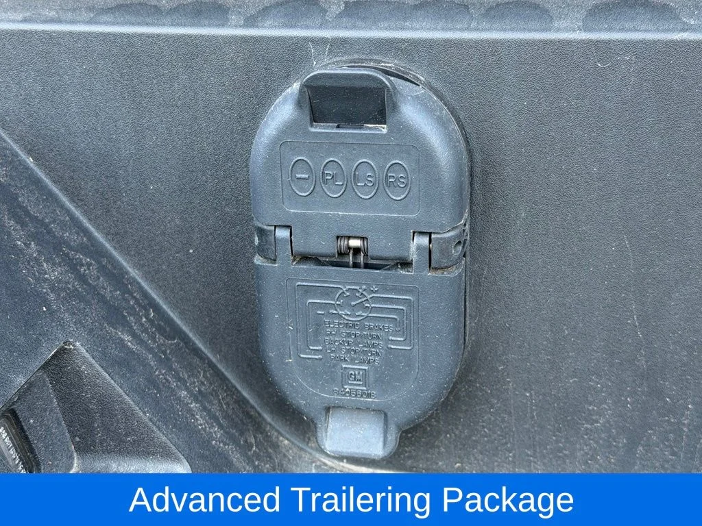Used 2024 Gray Chevrolet Z71 image 19