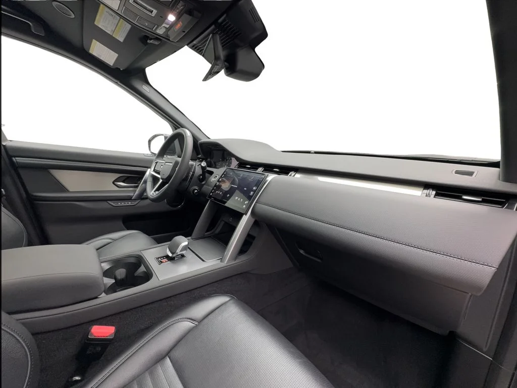Used 2025 Gray Land Rover SE image 31