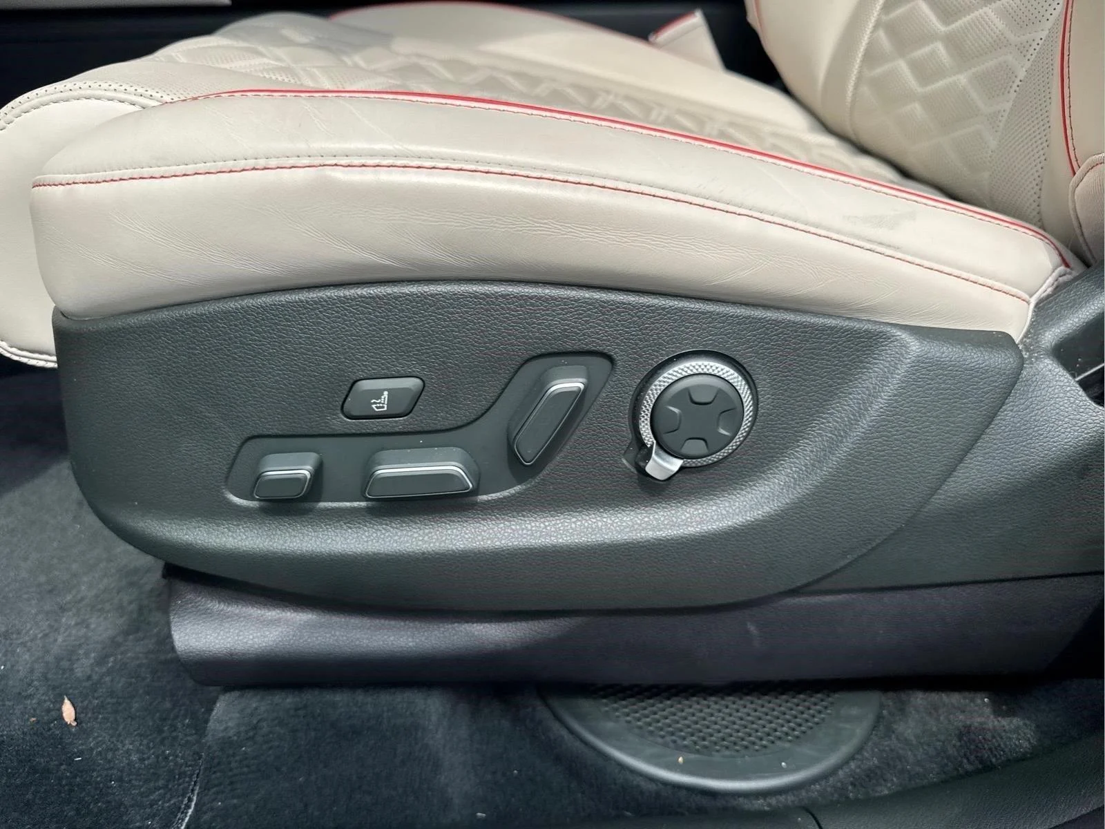 Used 2025 Makalu Gray Genesis 3.5T e-SC image 18