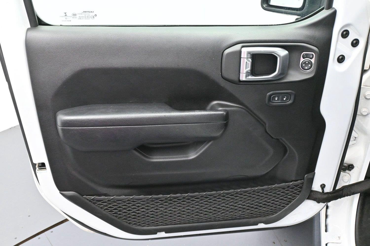 Used 2022 Bright White Clearcoat Jeep Willys image 9