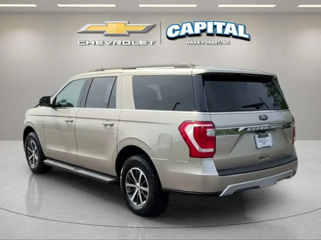 Used 2018 Gold Ford XLT image 3