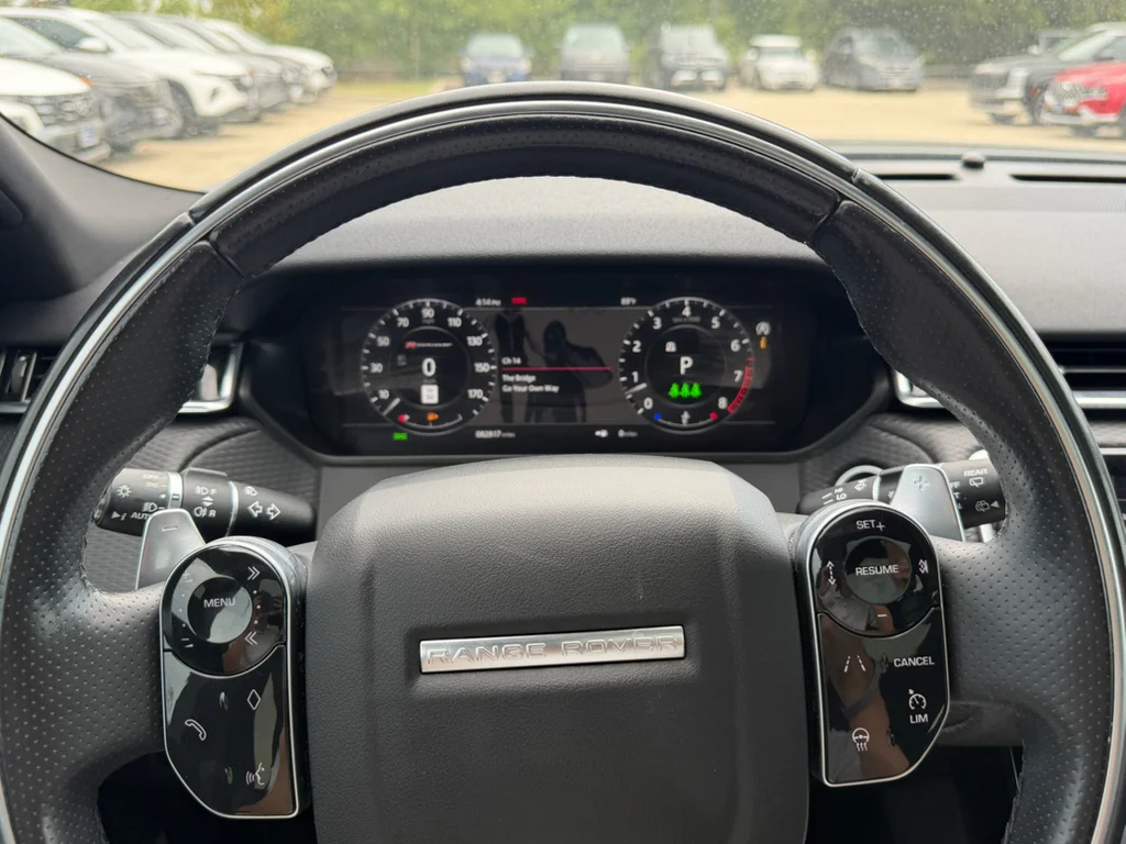 Used 2019 Corris Grey Metallic Land Rover R-Dynamic SE image 13