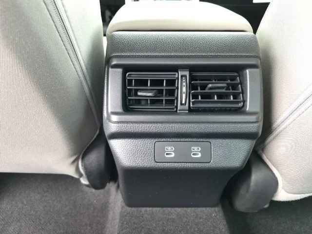 New 2026 Platinum White Pearl Honda SE image 35