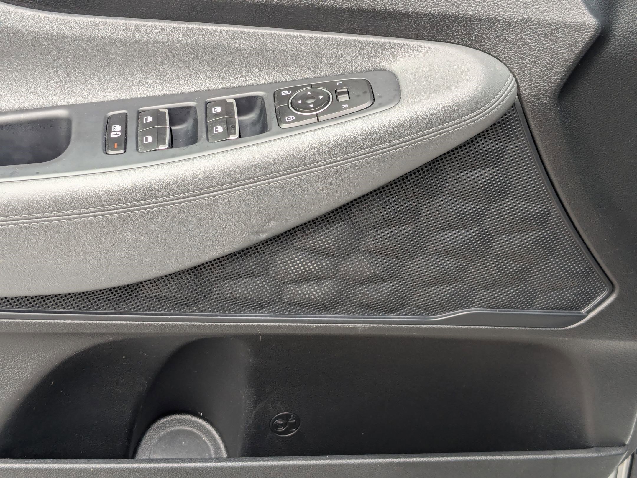 2022 Hyundai Santa Fe SEL - Photo 14